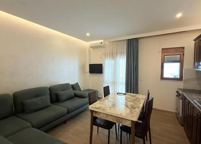 Отель 1-bedroom & 2-bedroom , By-delmar