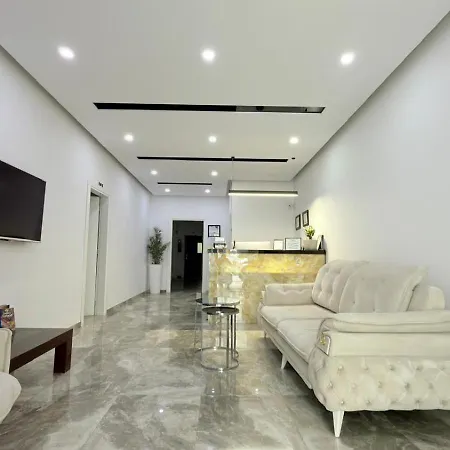 1-bedroom & 2-bedroom , By-delmar *