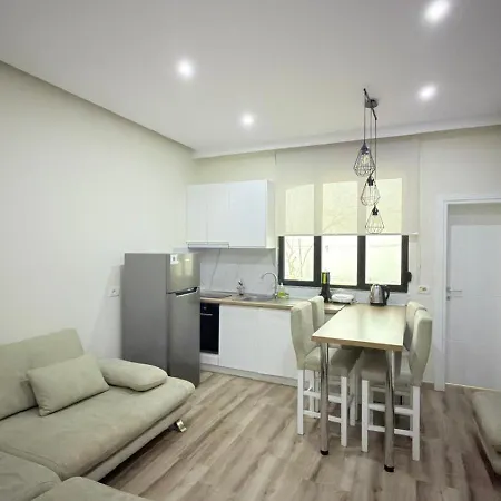 호텔 1-bedroom & 2-bedroom , By-delmar 골렘